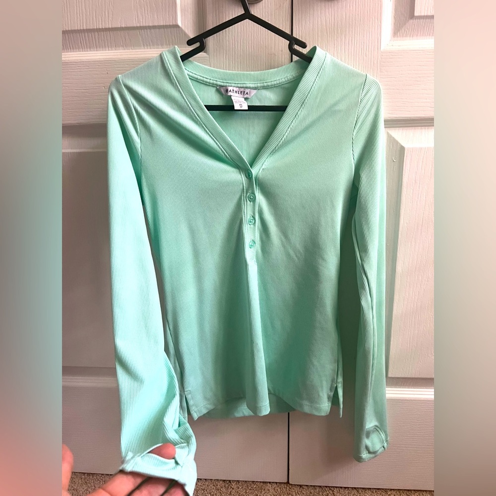 Athleta brand long sleeve henley pullover with thumbholes, mint green color